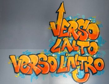 Il mondo in un tavolo di legno: cronaca di un pomeriggio al doposcuola “Fuori Classe”